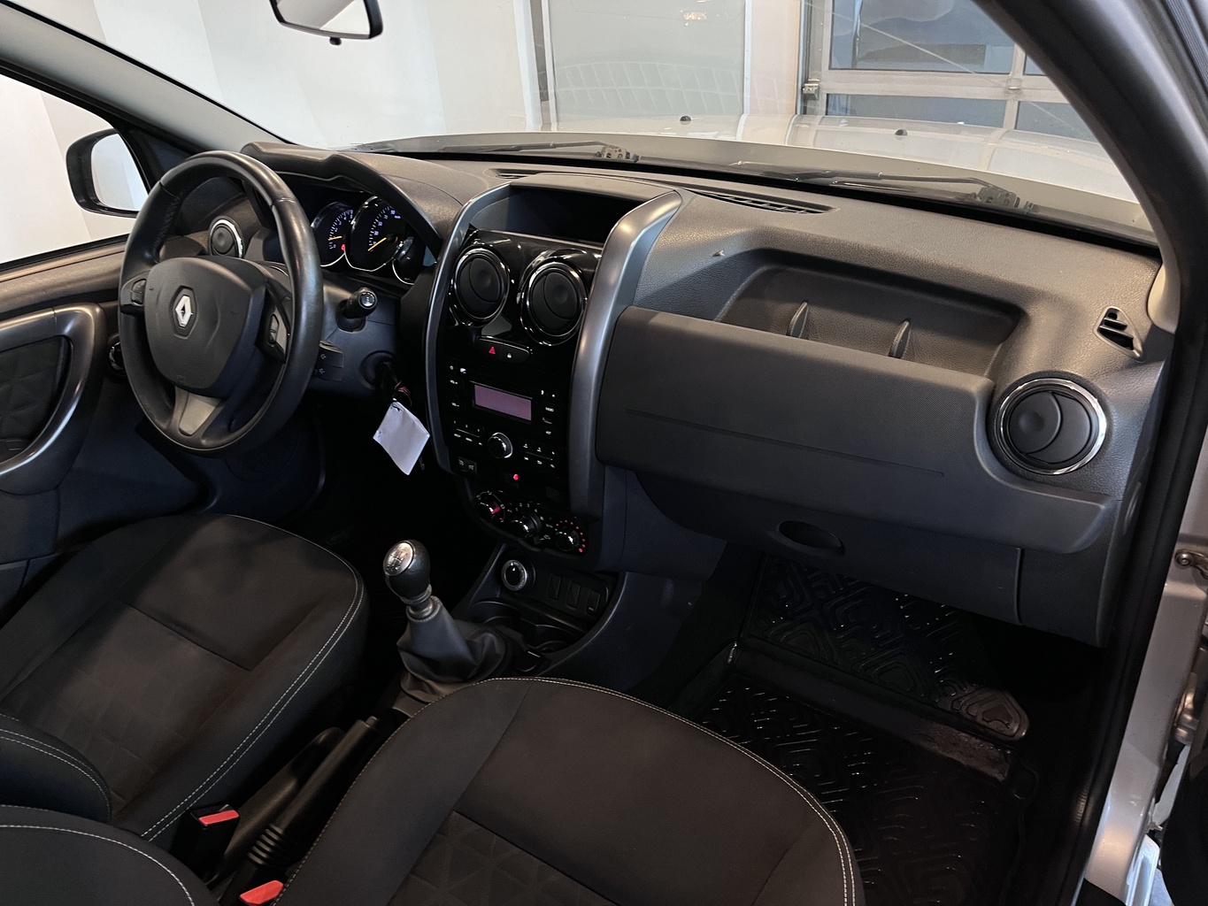 RENAULT DUSTER