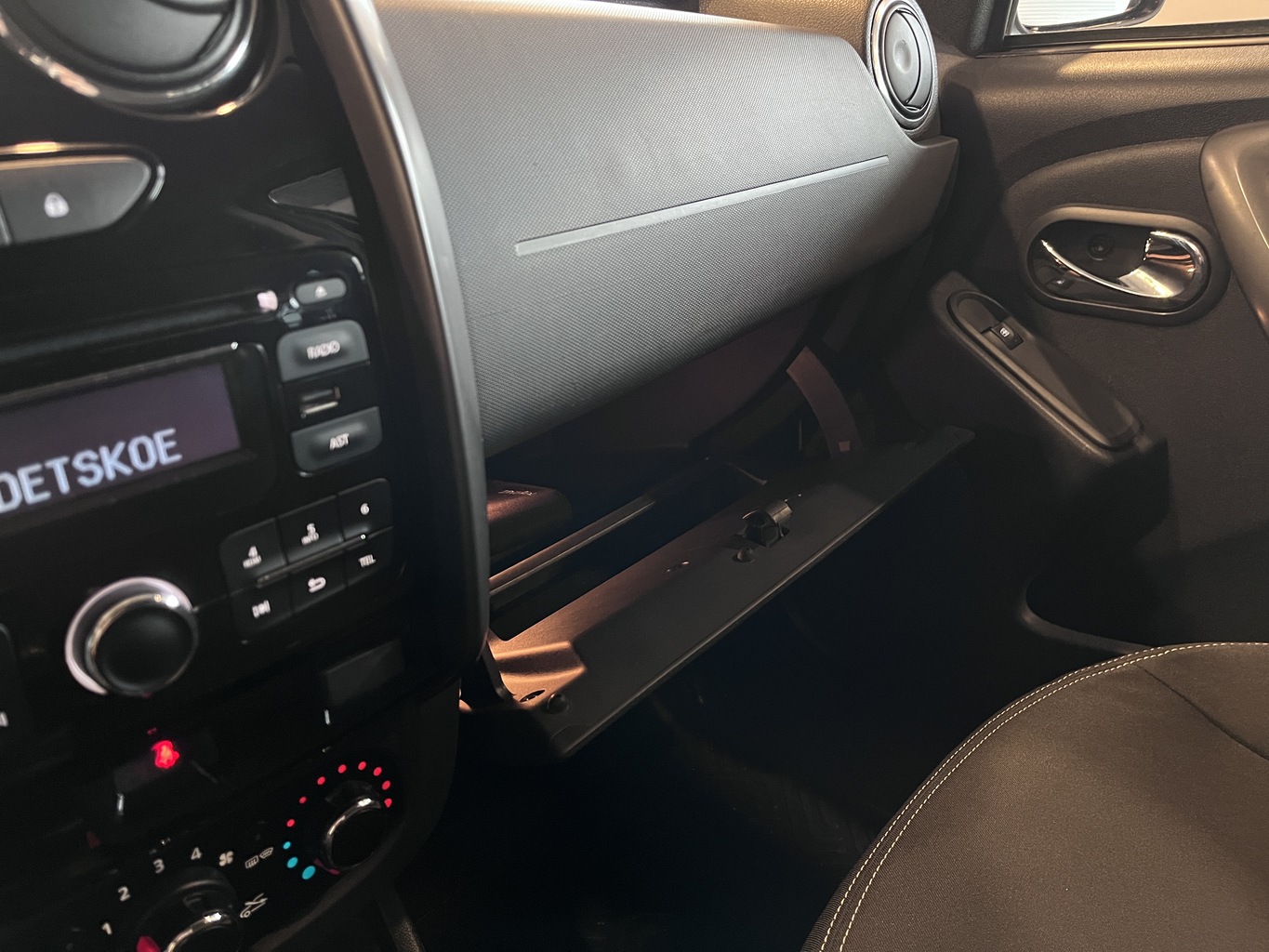 RENAULT DUSTER