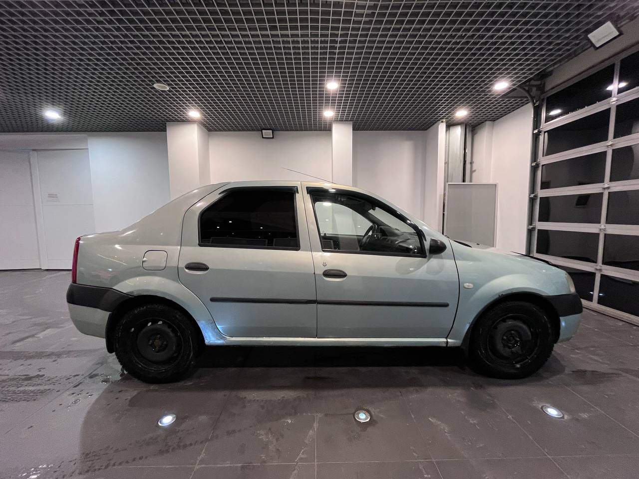 RENAULT LOGAN