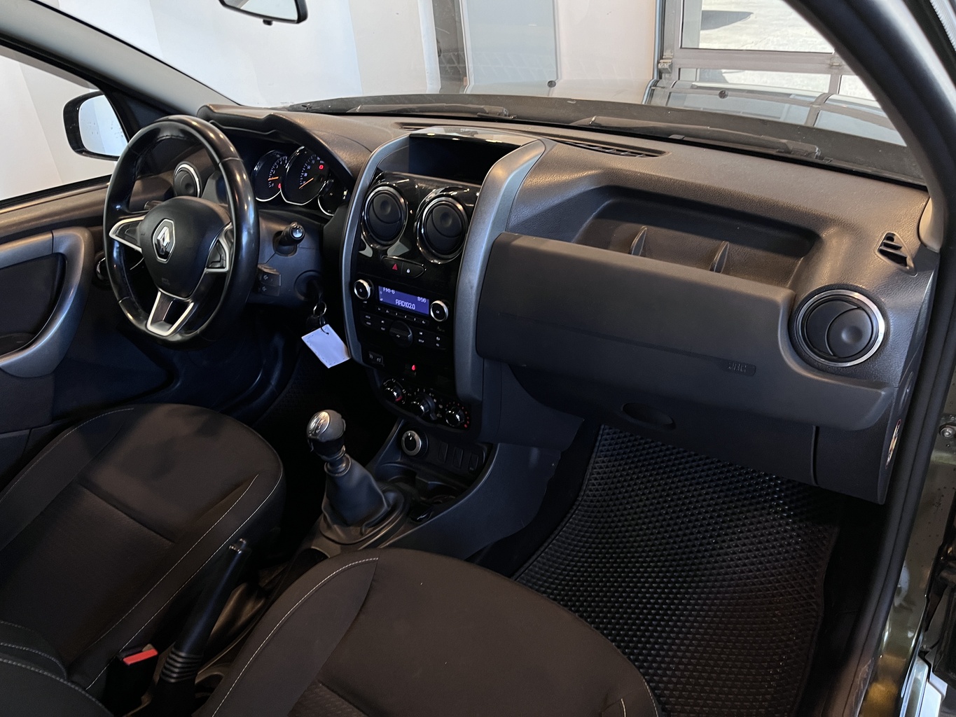 RENAULT DUSTER