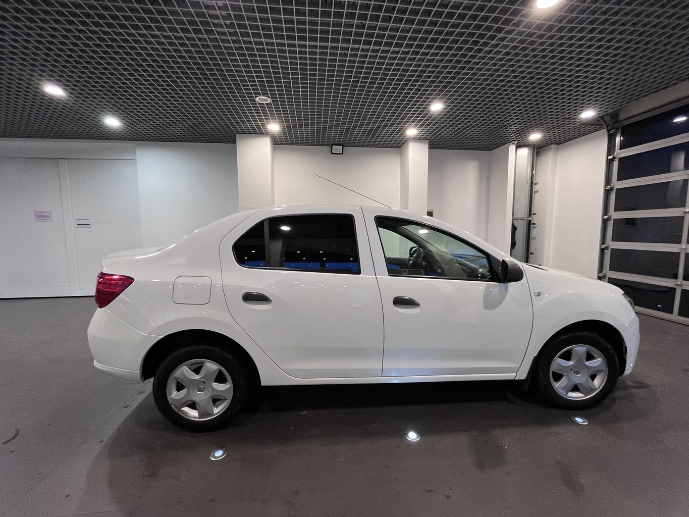 RENAULT LOGAN