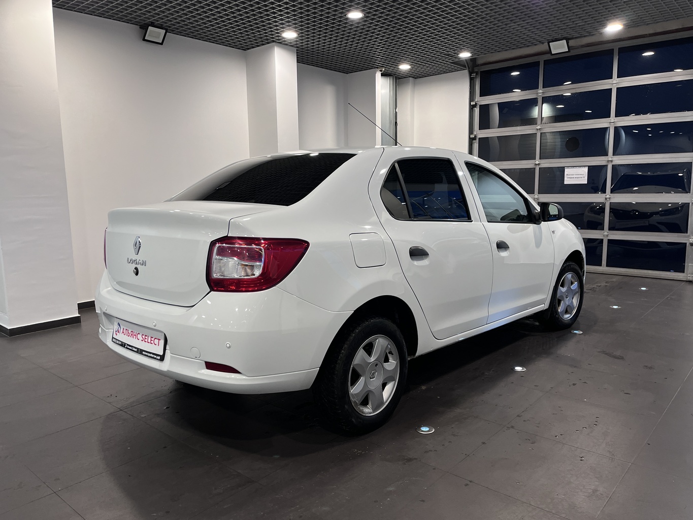 RENAULT LOGAN