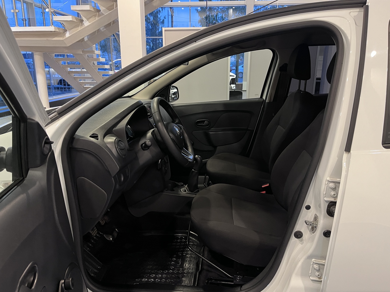 RENAULT LOGAN