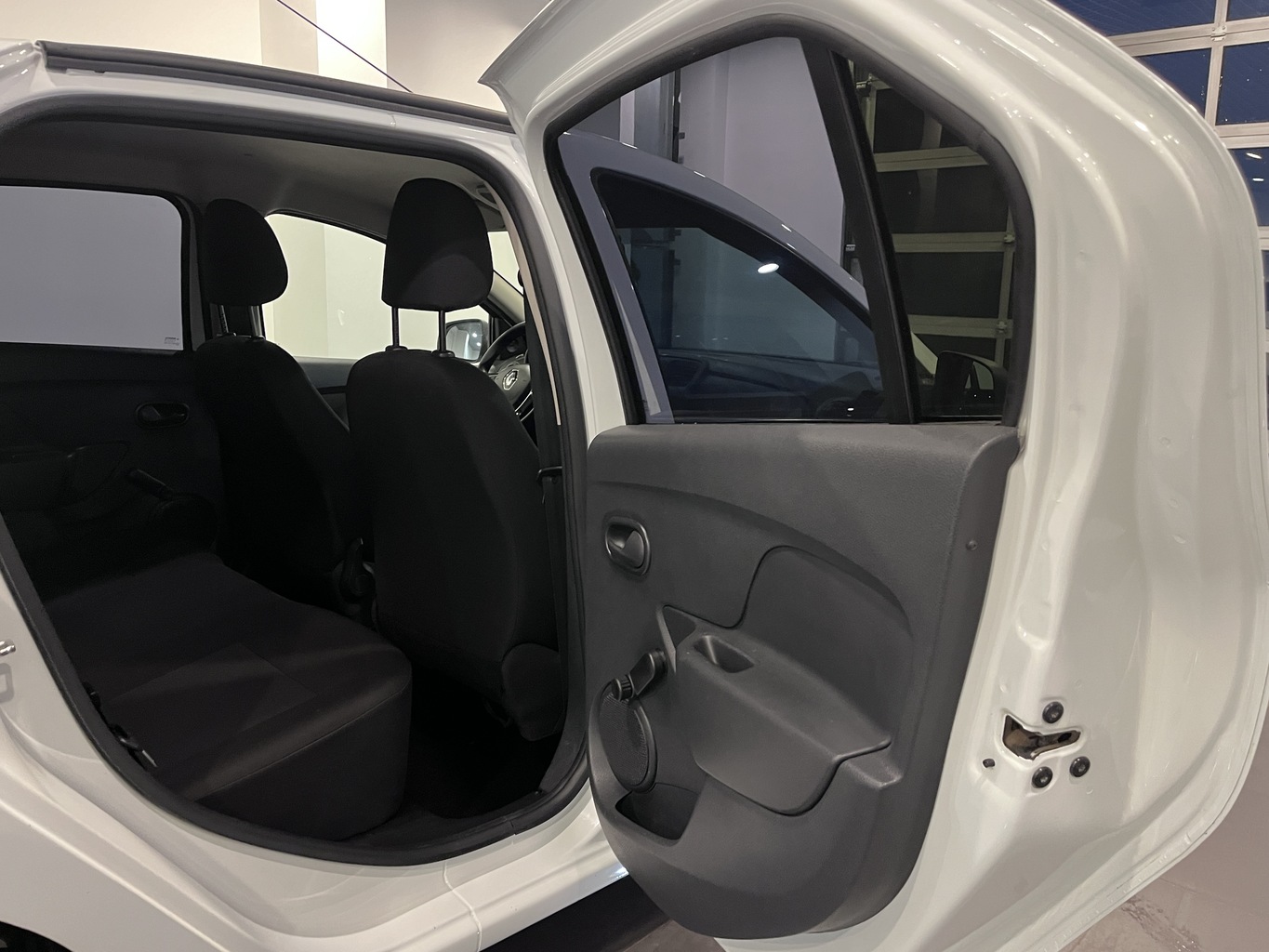 RENAULT LOGAN