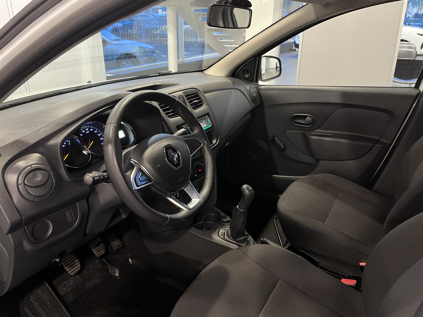 RENAULT LOGAN