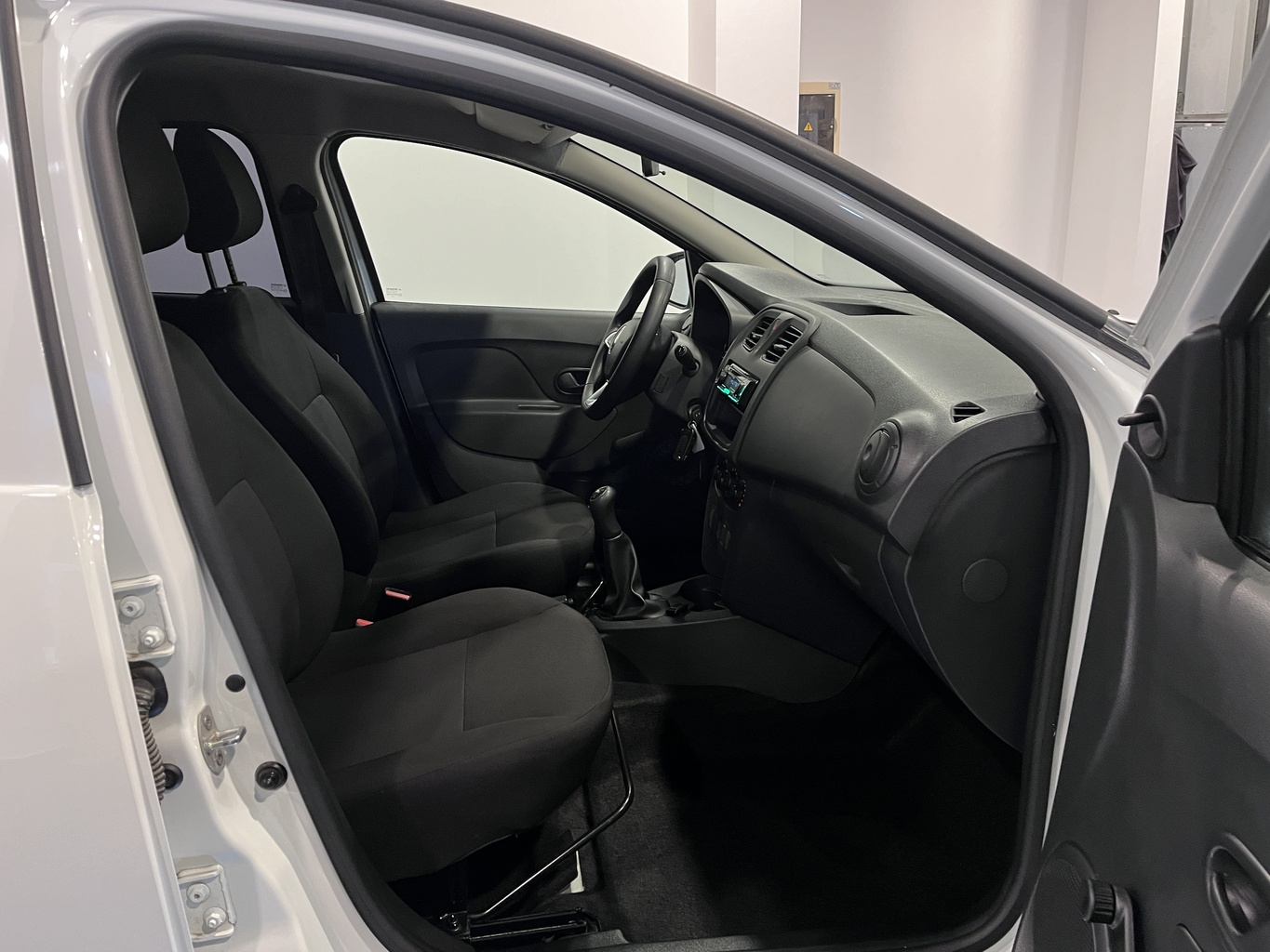RENAULT LOGAN