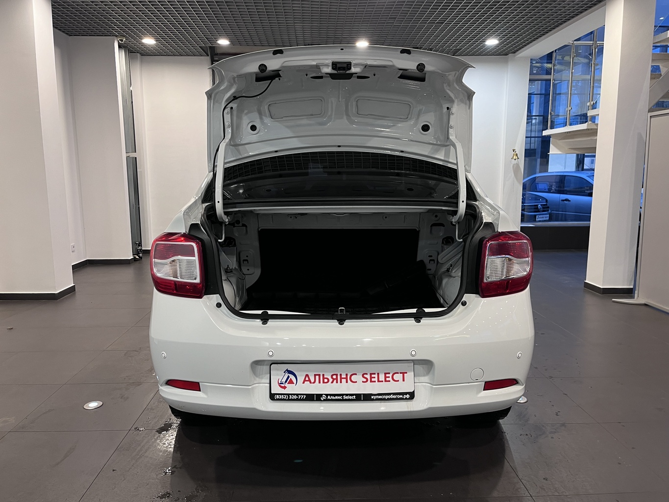 RENAULT LOGAN