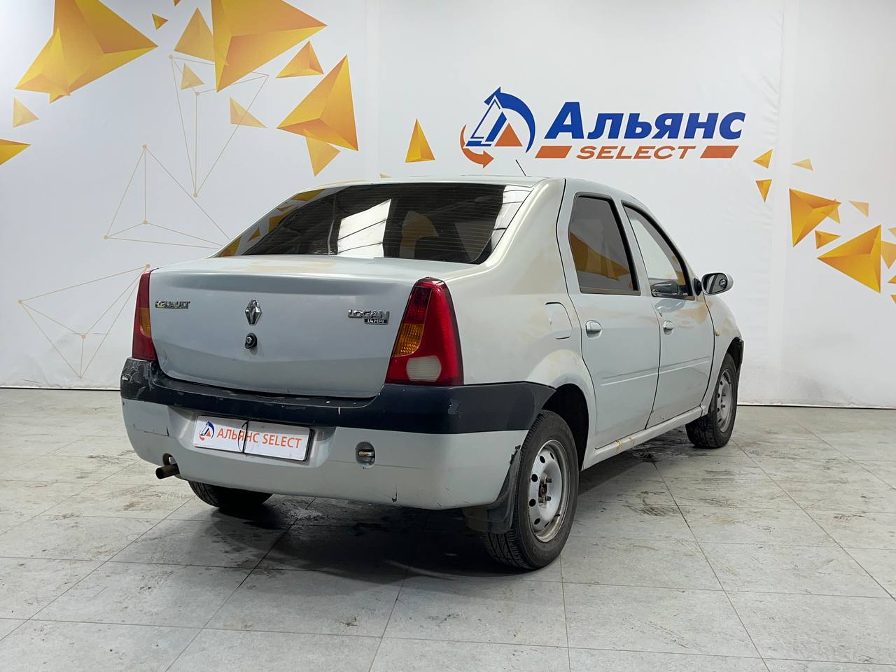 RENAULT LOGAN