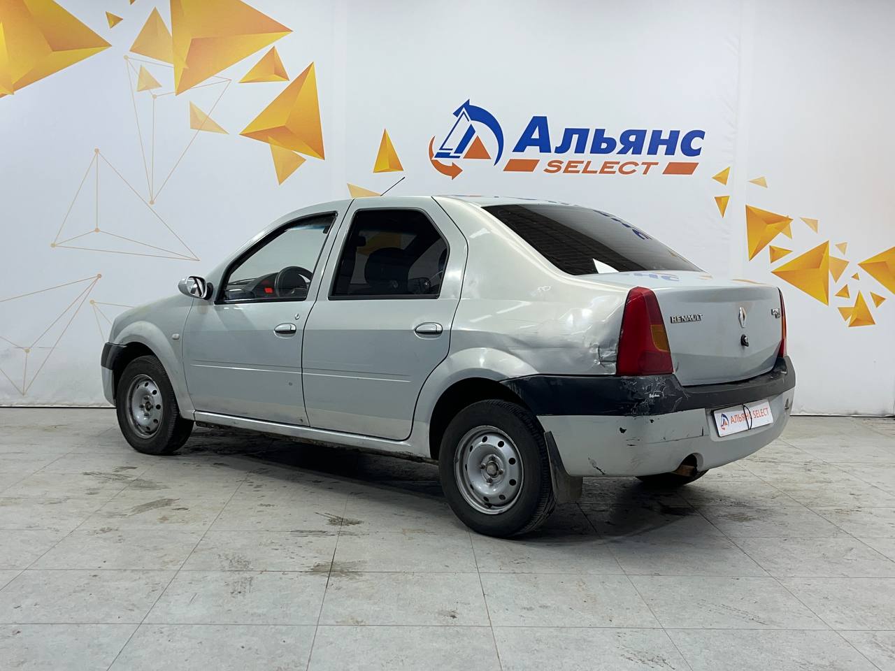 RENAULT LOGAN