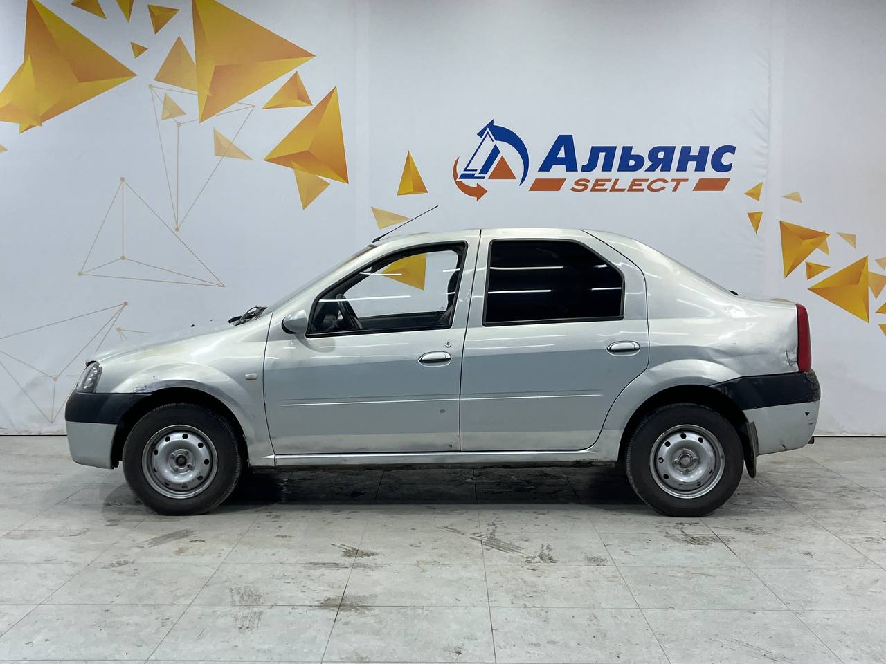 RENAULT LOGAN