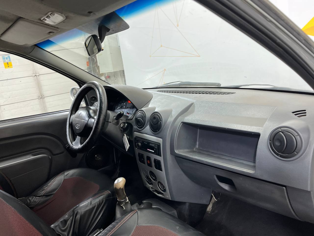RENAULT LOGAN