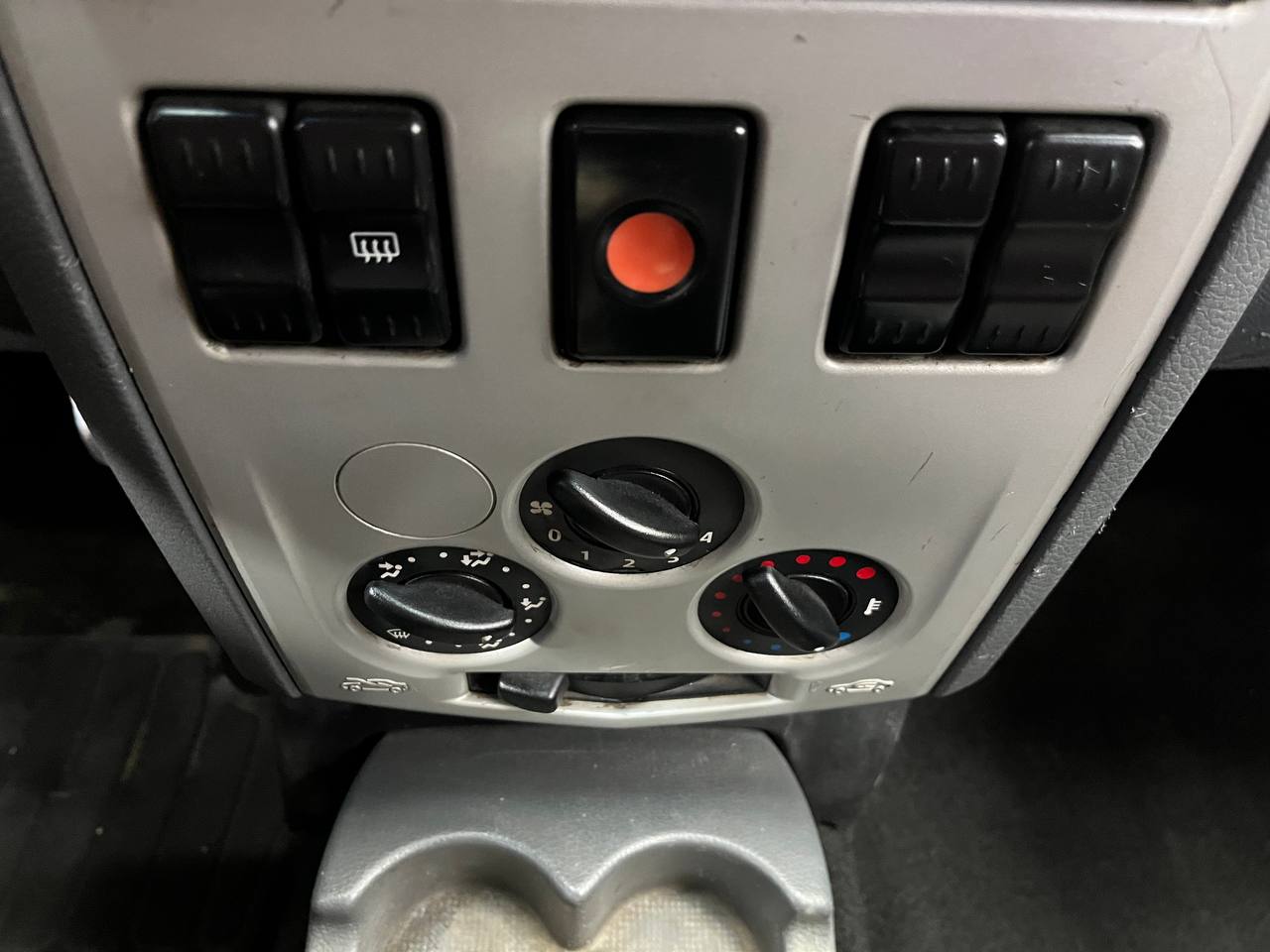 RENAULT LOGAN