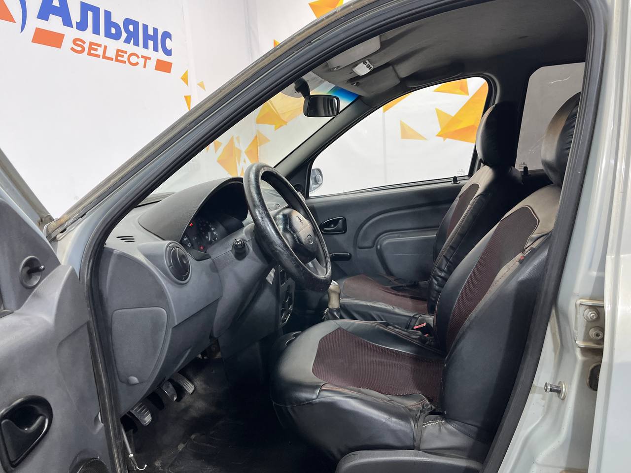 RENAULT LOGAN
