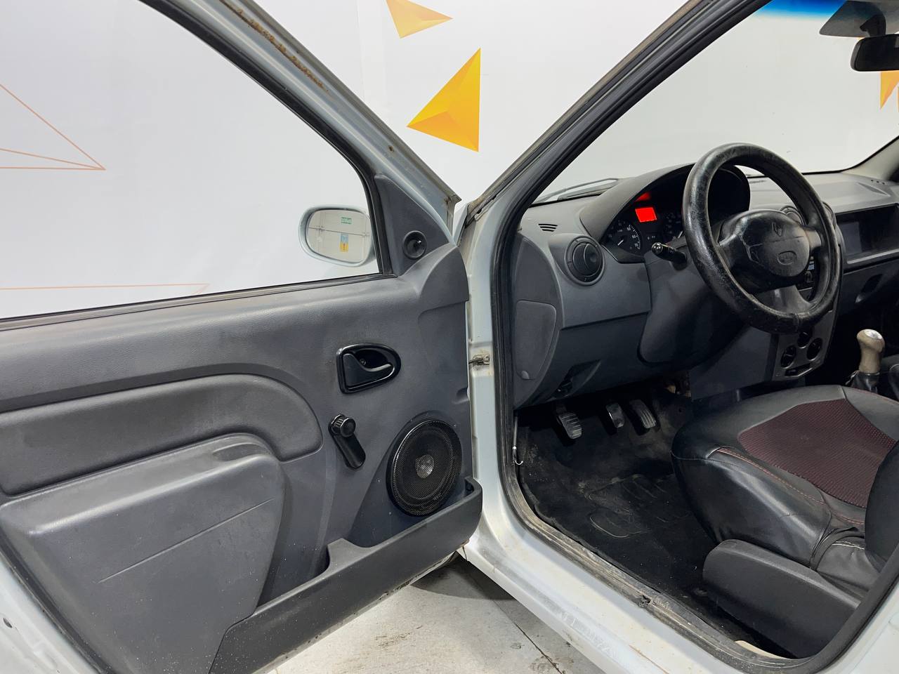 RENAULT LOGAN