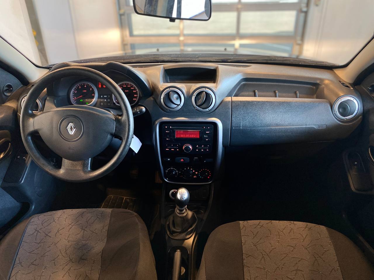 RENAULT DUSTER