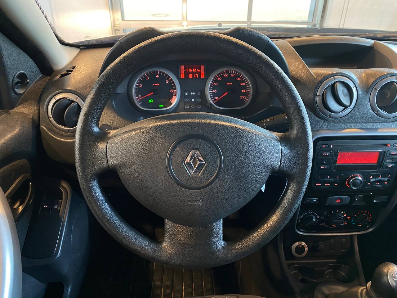 RENAULT DUSTER