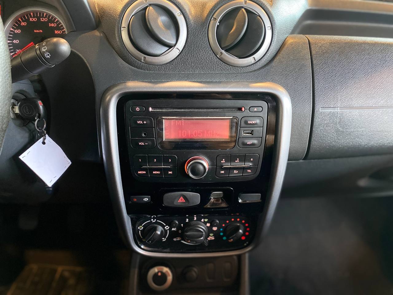 RENAULT DUSTER