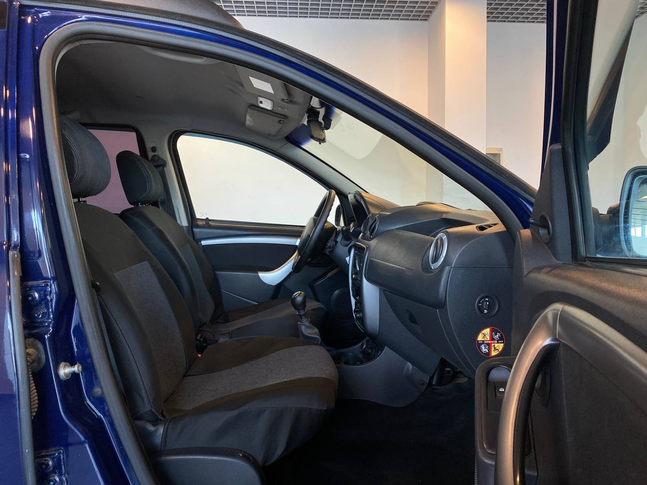 RENAULT DUSTER