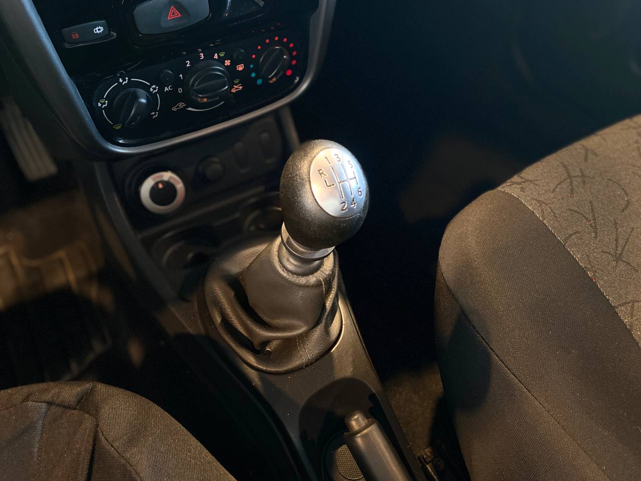 RENAULT DUSTER