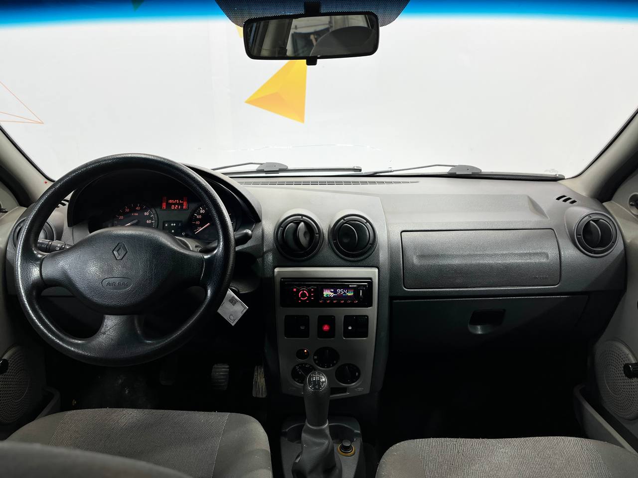 RENAULT LOGAN