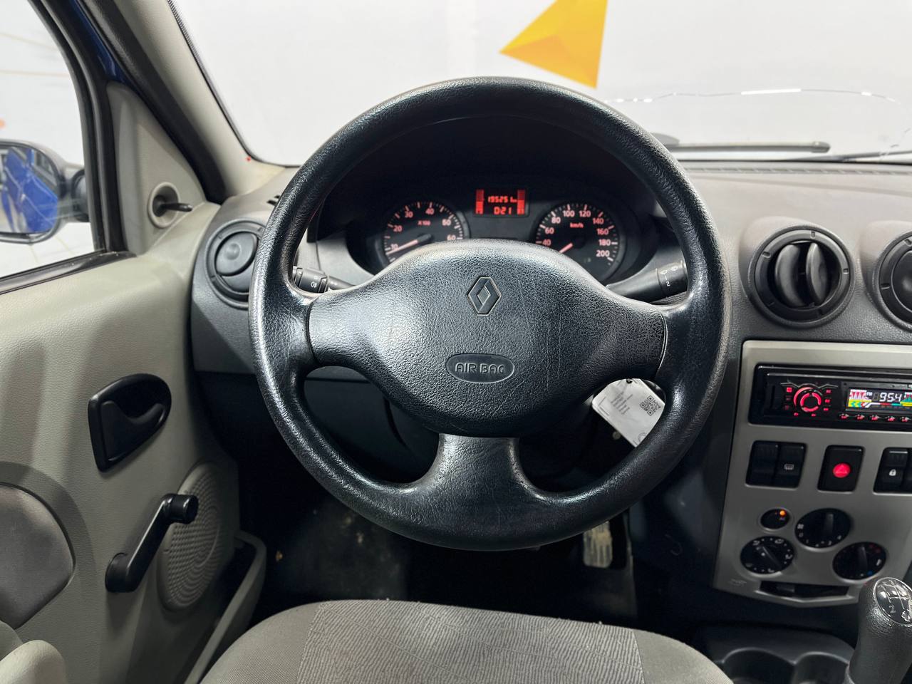 RENAULT LOGAN