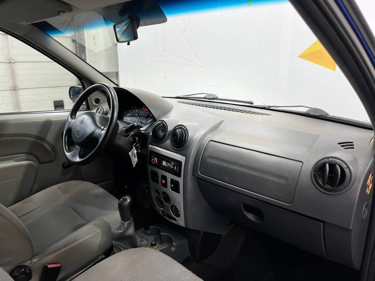 RENAULT LOGAN