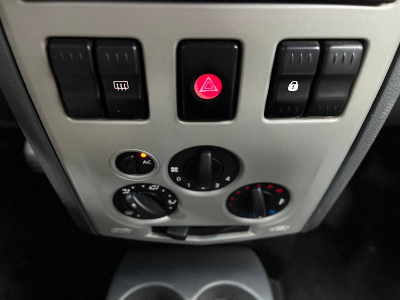 RENAULT LOGAN
