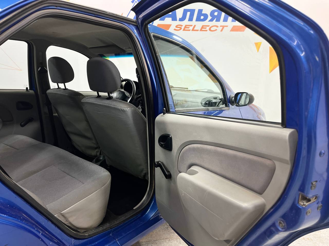 RENAULT LOGAN