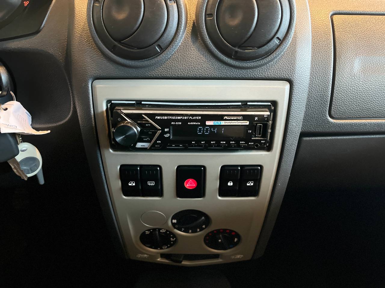 RENAULT LOGAN