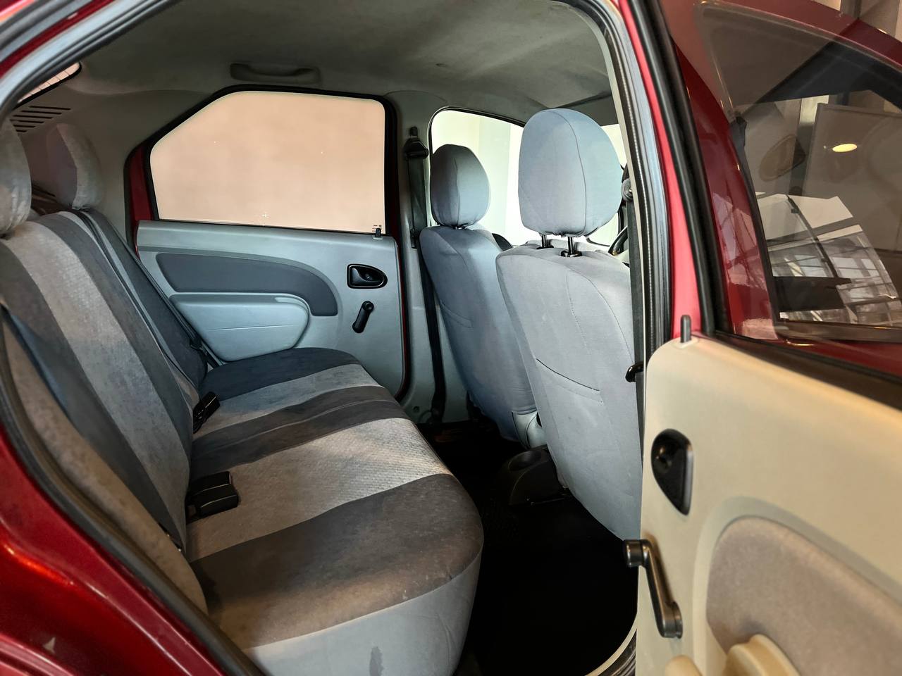 RENAULT LOGAN