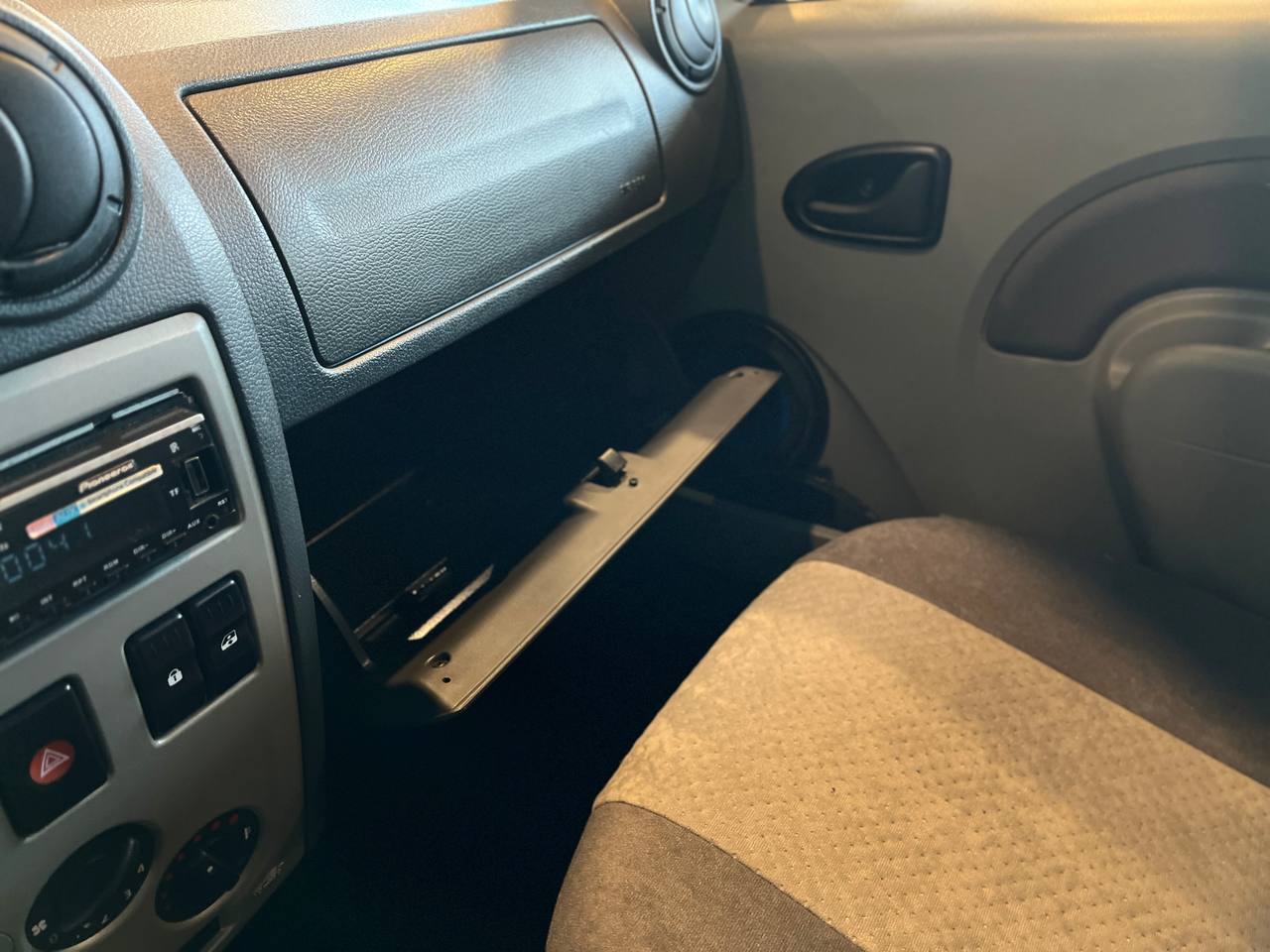 RENAULT LOGAN
