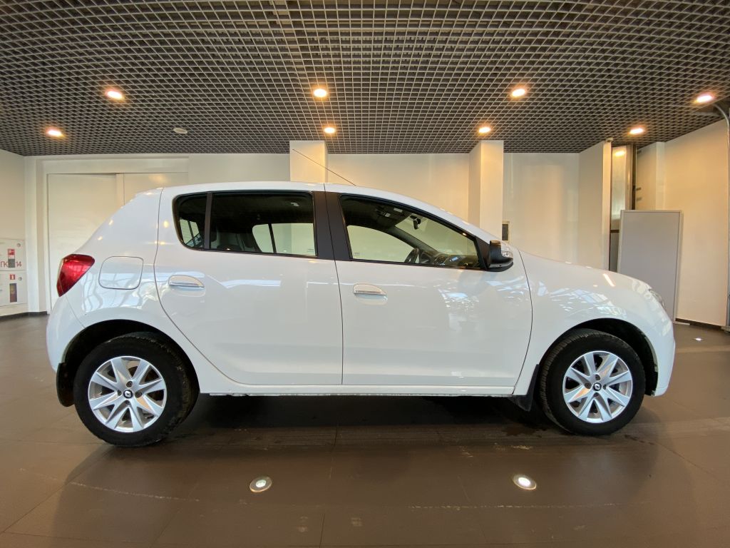 RENAULT SANDERO