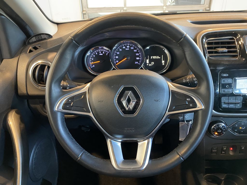 RENAULT SANDERO