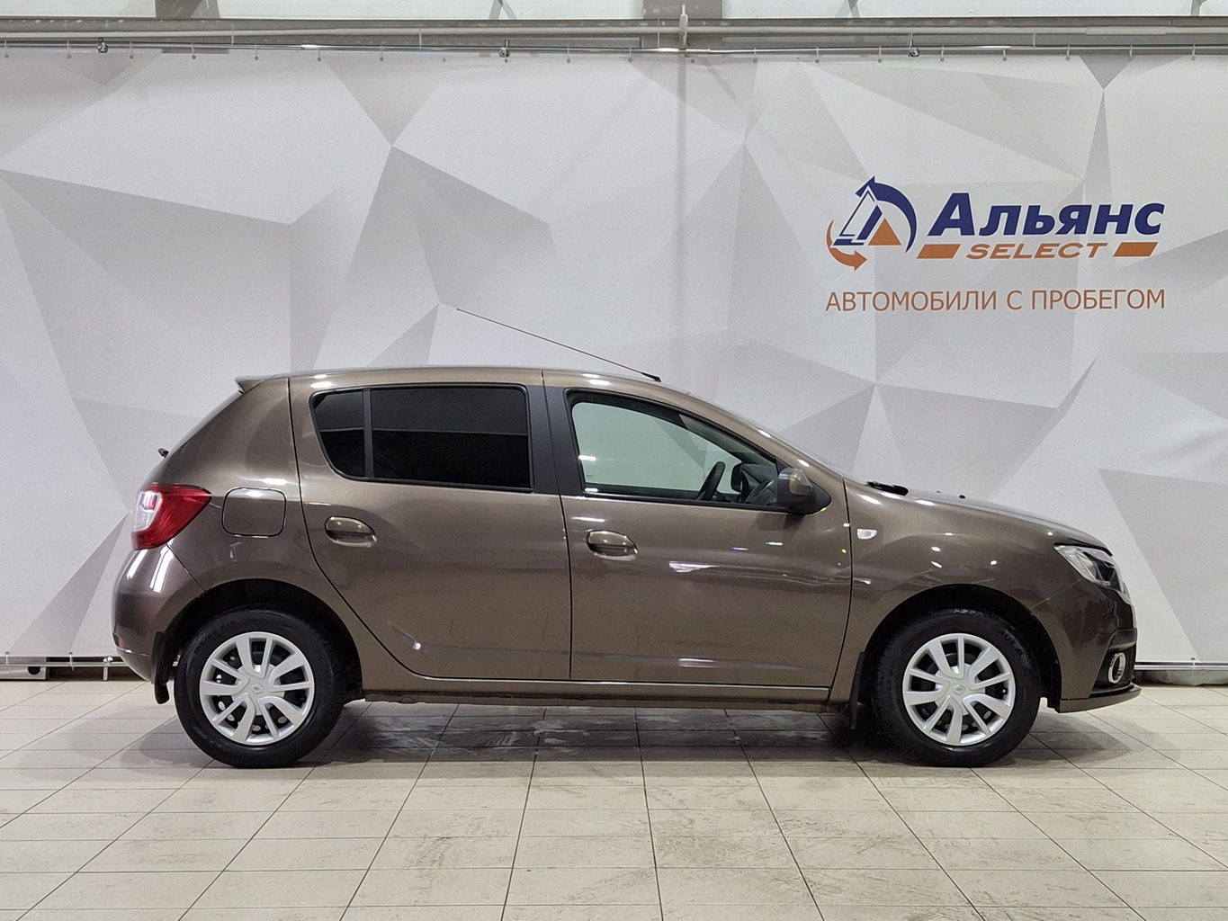 RENAULT SANDERO