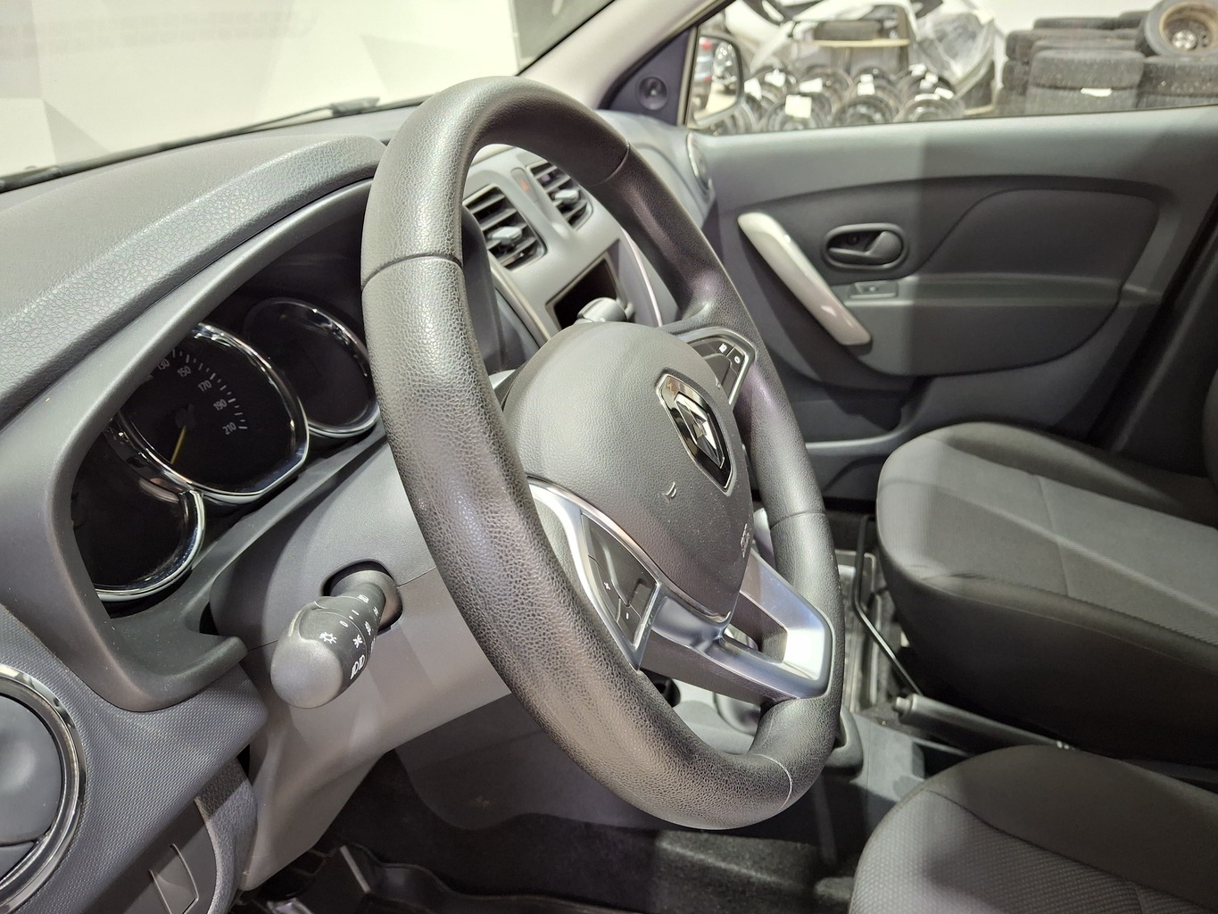 RENAULT SANDERO