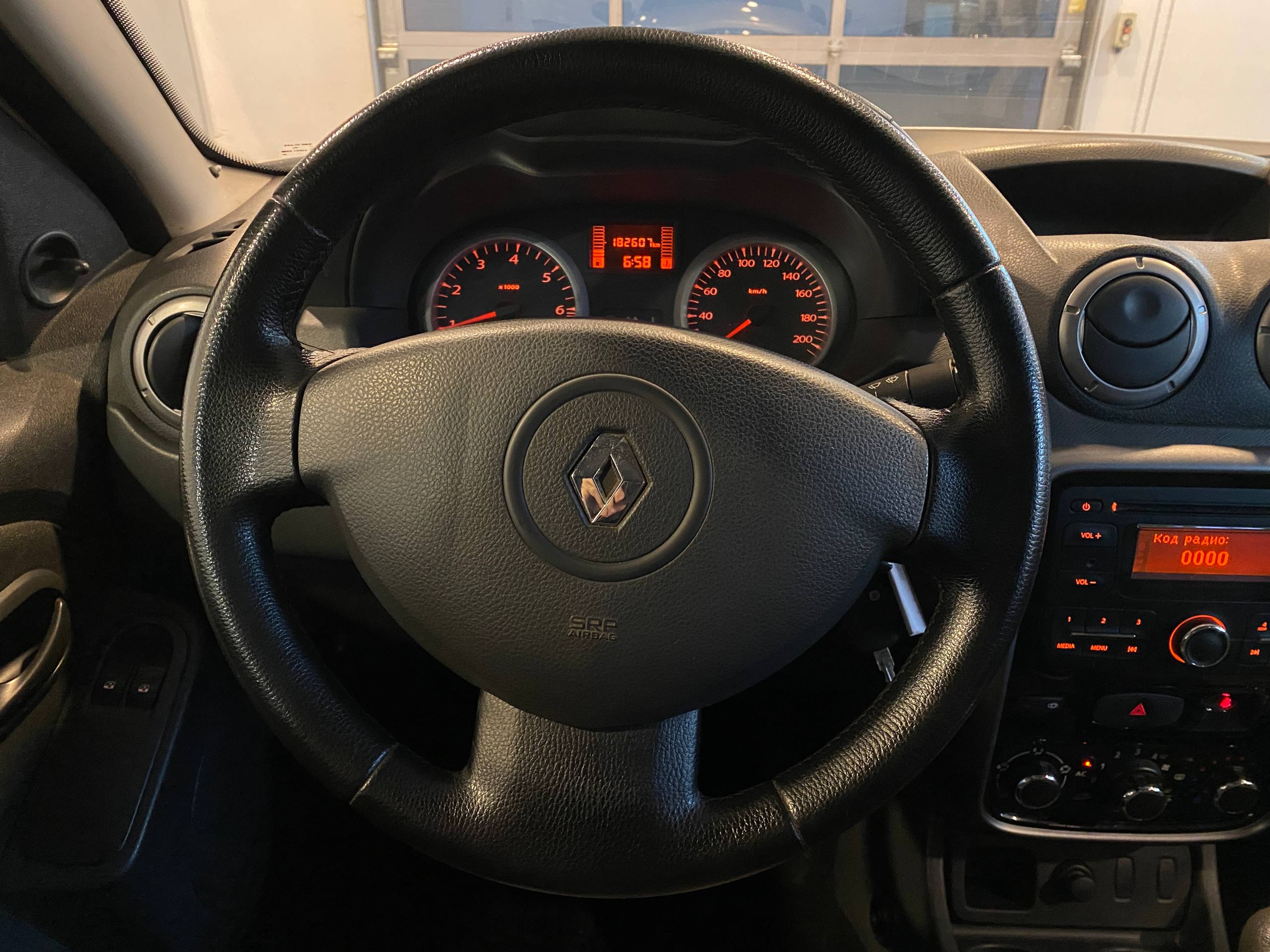 RENAULT DUSTER