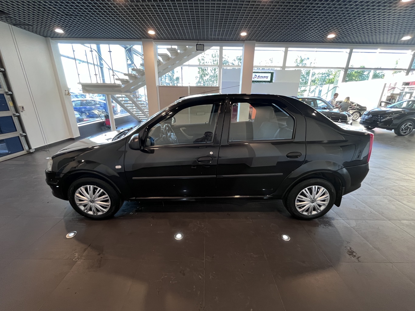 RENAULT LOGAN