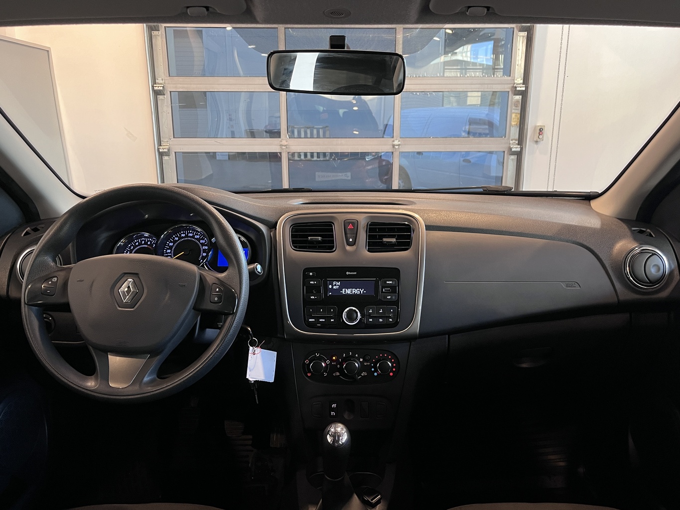 RENAULT SANDERO