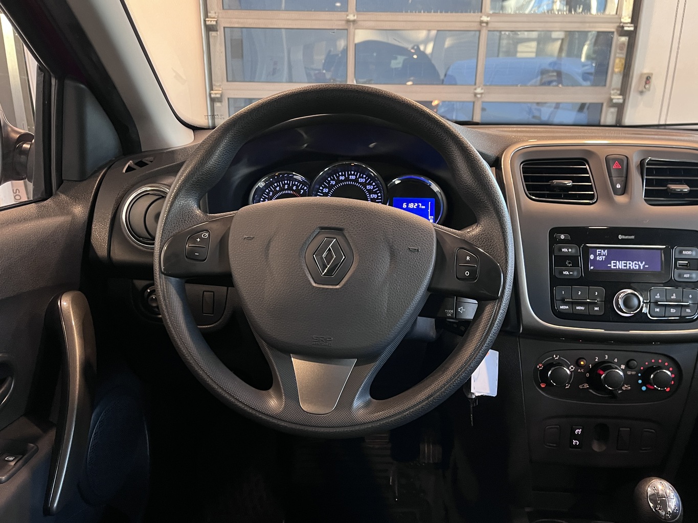 RENAULT SANDERO
