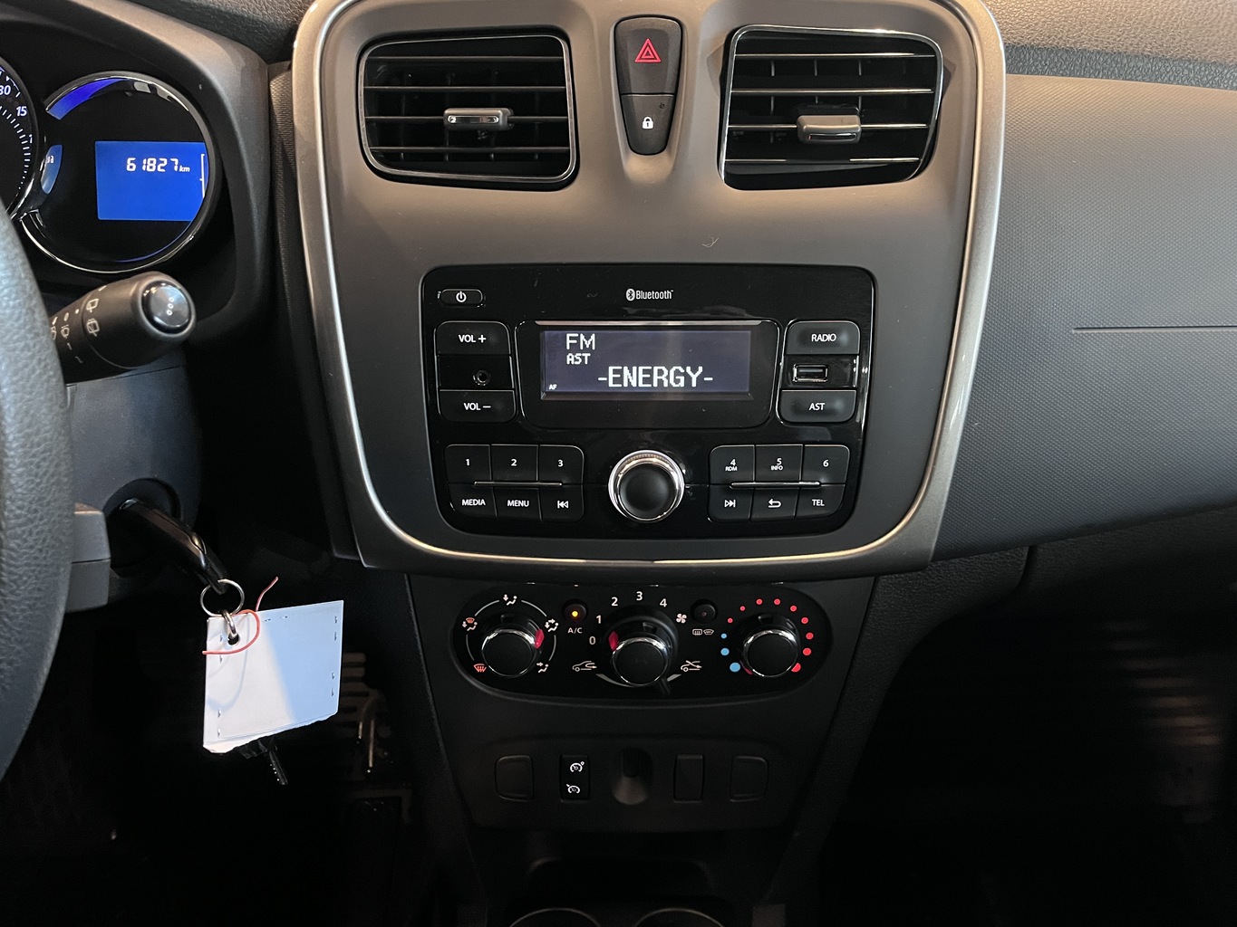 RENAULT SANDERO