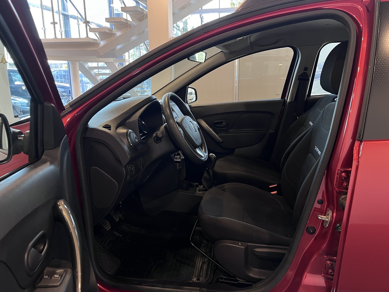 RENAULT SANDERO