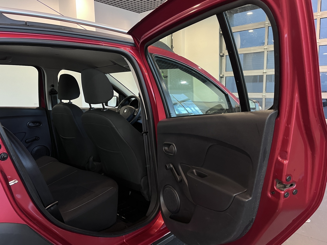 RENAULT SANDERO