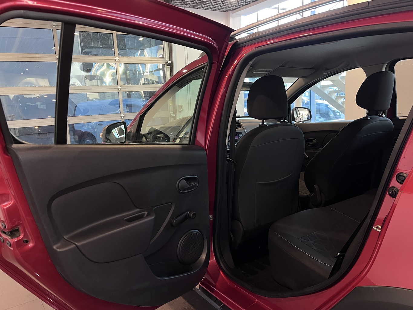 RENAULT SANDERO