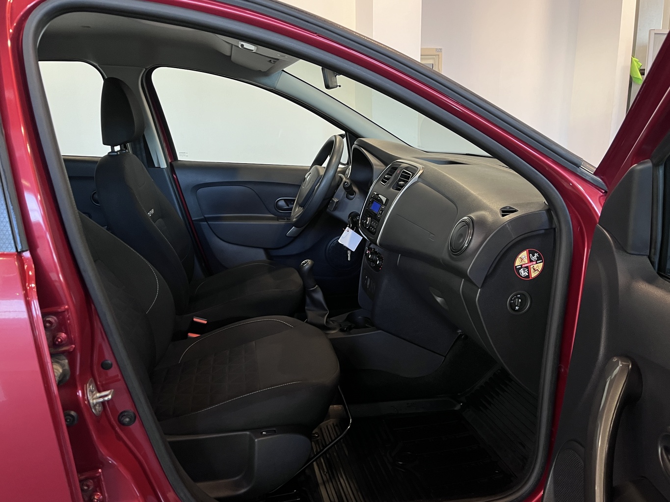 RENAULT SANDERO
