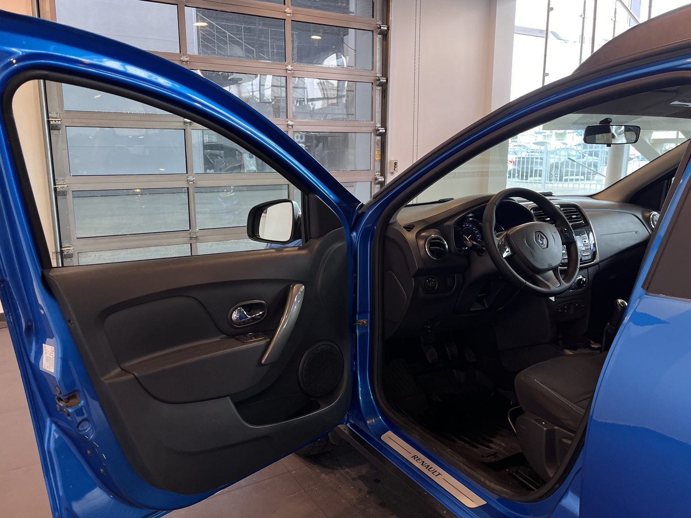 RENAULT SANDERO