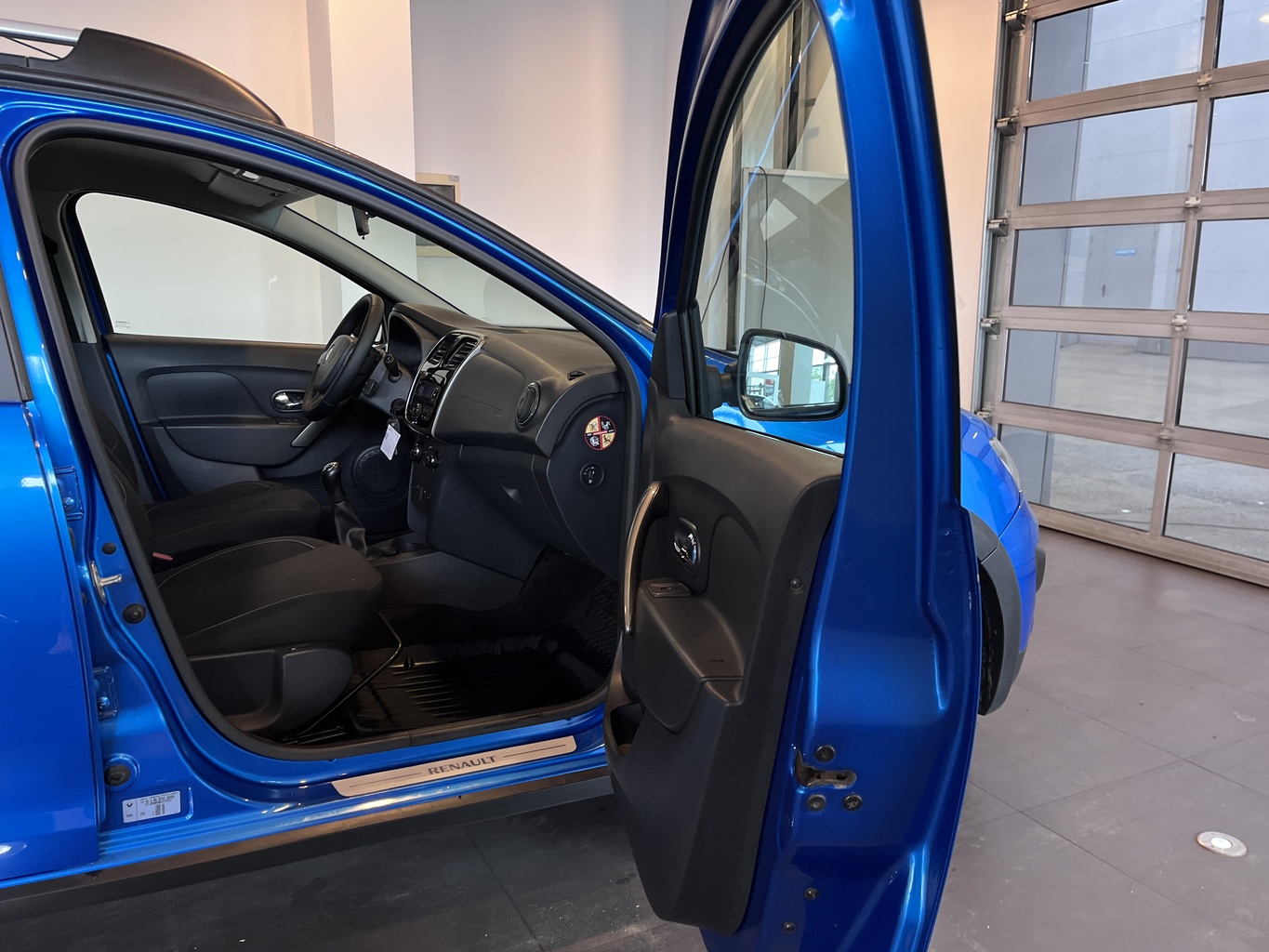 RENAULT SANDERO