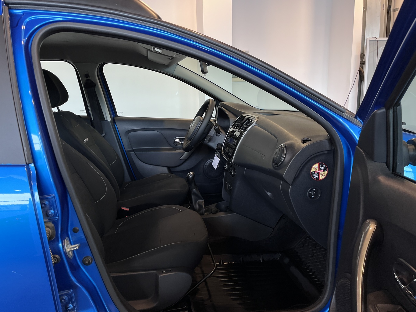 RENAULT SANDERO
