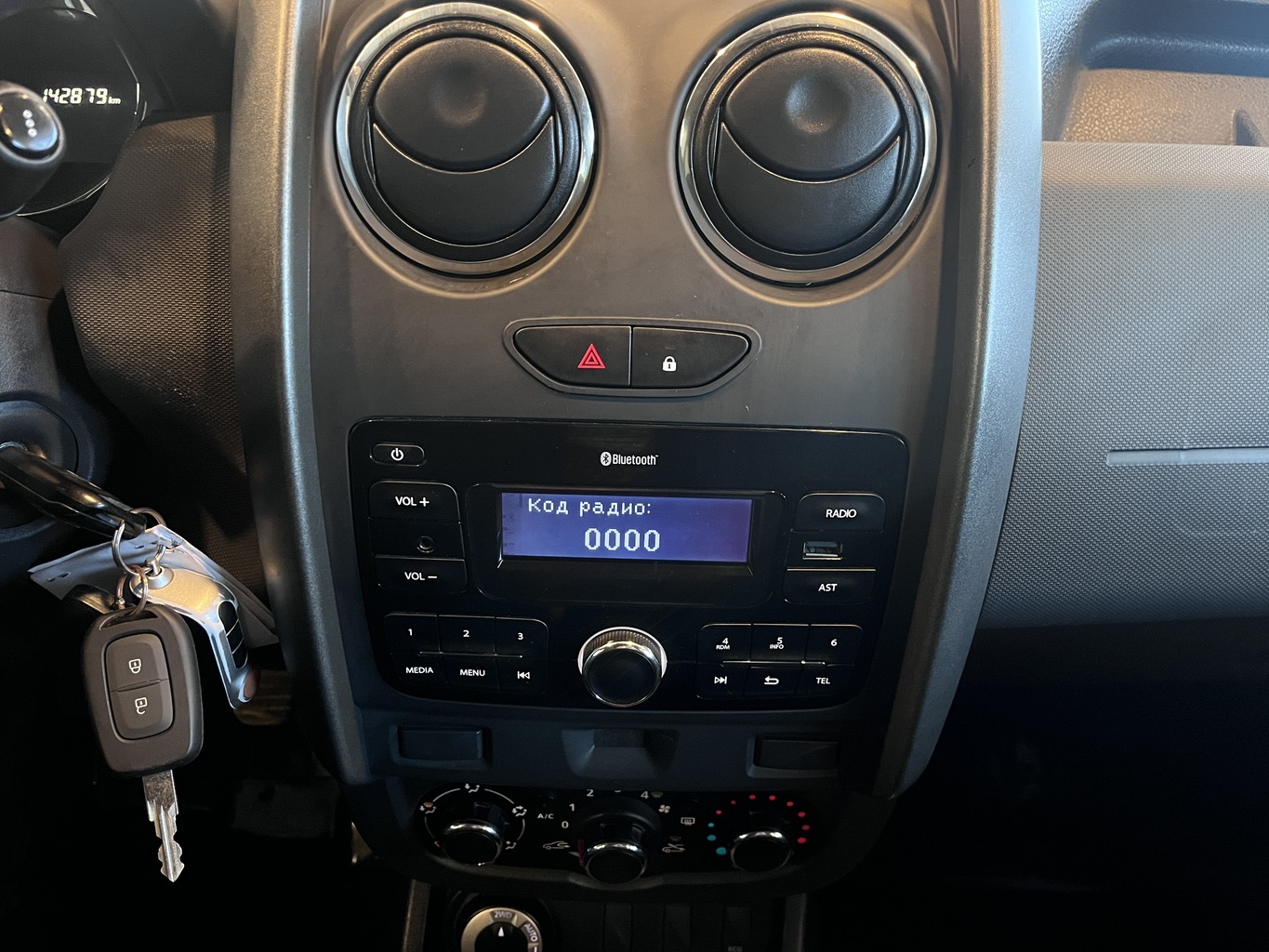 RENAULT DUSTER