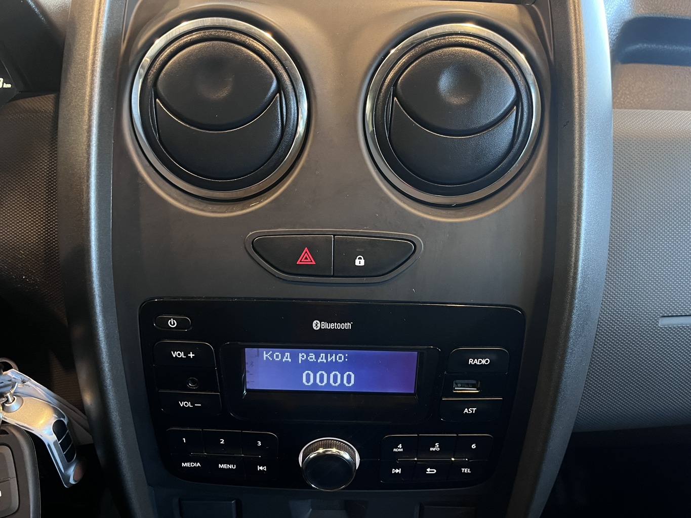 RENAULT DUSTER