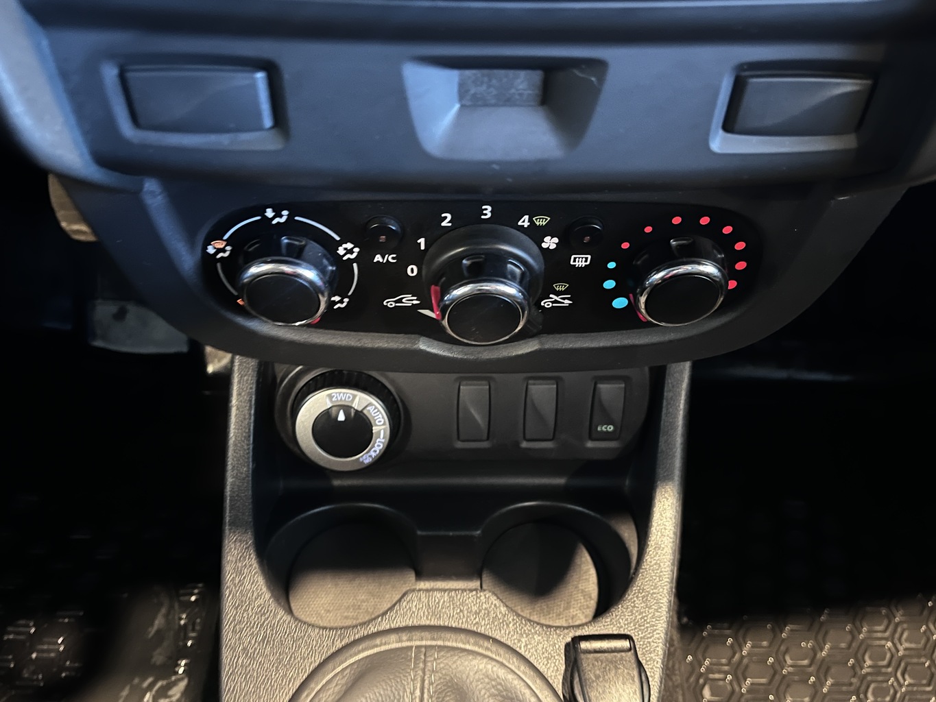 RENAULT DUSTER